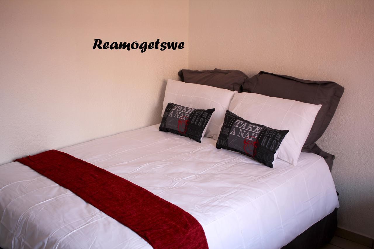 Reamogetswe Bed And Breakfast 勒斯滕堡 外观 照片